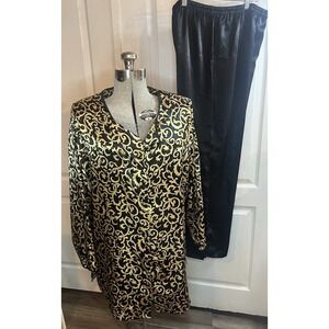 Pajamas Set‎ Size Large Floral Print Top Gold And Black Bottoms Black Notorious